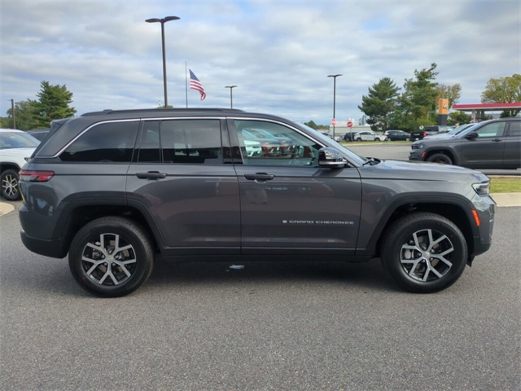 New 2025 Jeep Grand Cherokee Limited Sport Utility