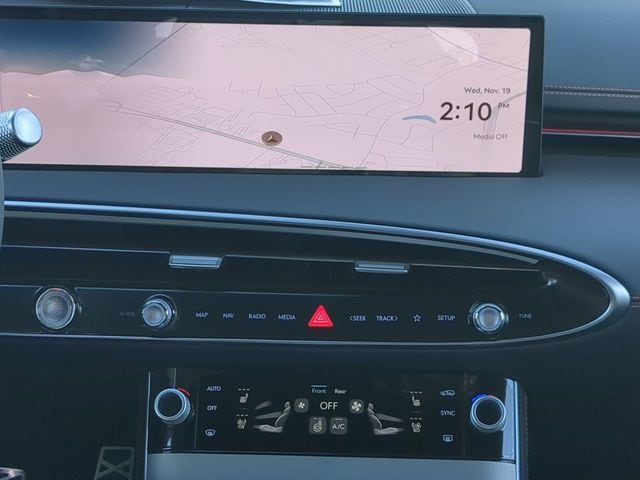 2026 GENESIS GV70 Sport Advanced - Photo 16
