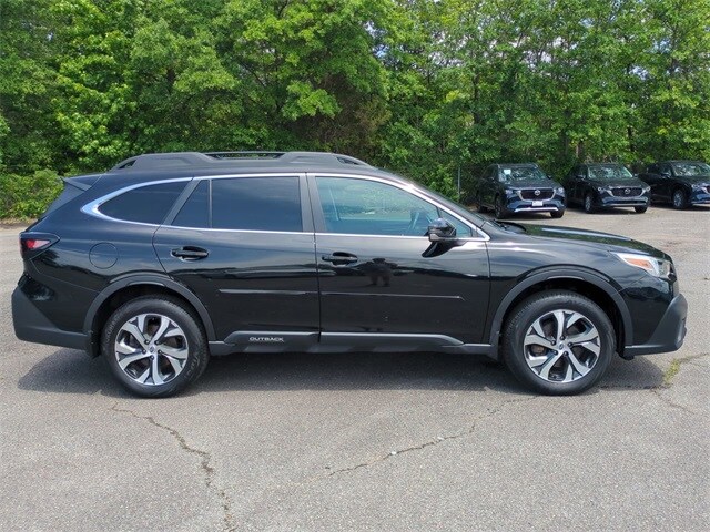 2022 Subaru Outback Limited photo 3
