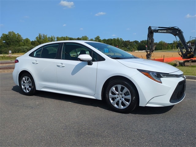 Used 2020 Toyota Corolla LE with VIN 5YFEPRAE1LP036550 for sale in Richmond, VA