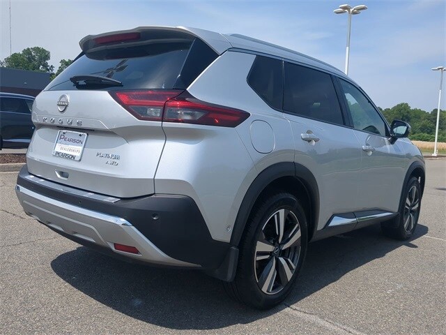 2023 Nissan Rogue Platinum photo 4