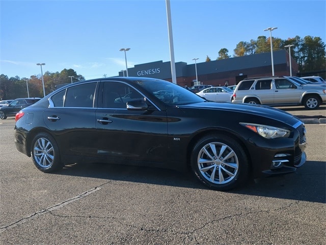 2017 INFINITI Q50
