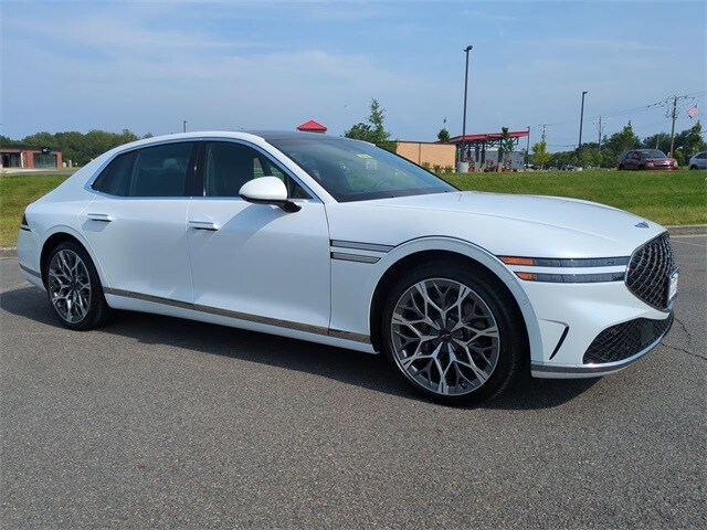 2024 Genesis G90 3.5T E-Supercharger photo 2