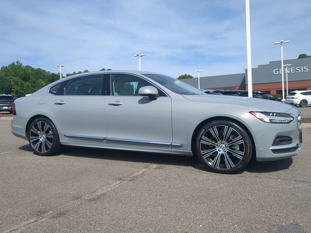 2025 Volvo S90 B6 Ultra Bright AWD's photo