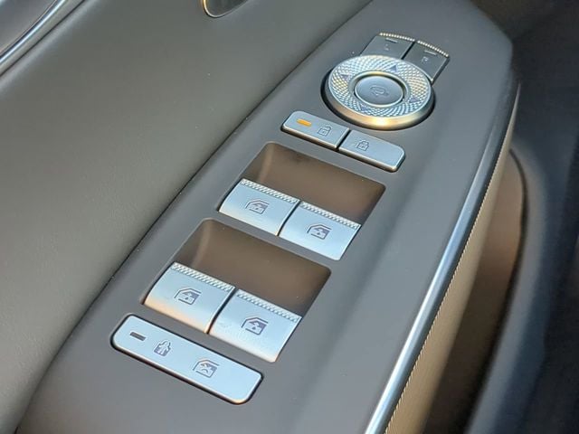 2026 GENESIS GV70 Sport Advanced - Photo 22