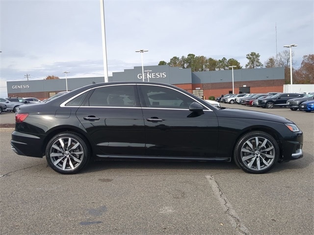 2020 Audi A4 40 Premium photo 2