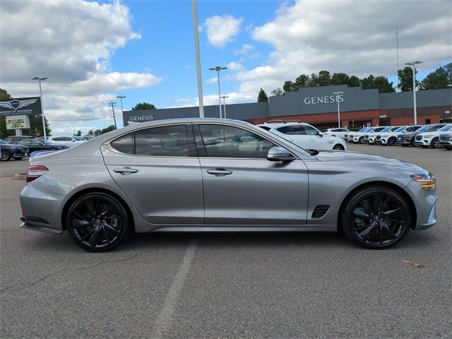 2023 Genesis G70 Advanced 3.3T Sport Prestige photo 2