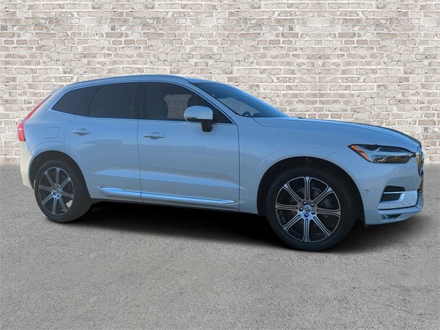 2021 Volvo XC60 Inscription's photo