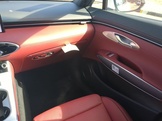 2026 GENESIS GV70 Sport Advanced - Photo 14