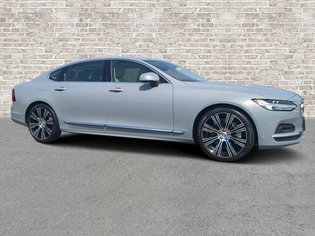 2025 Volvo S90 B6 Ultra Bright AWD's photo