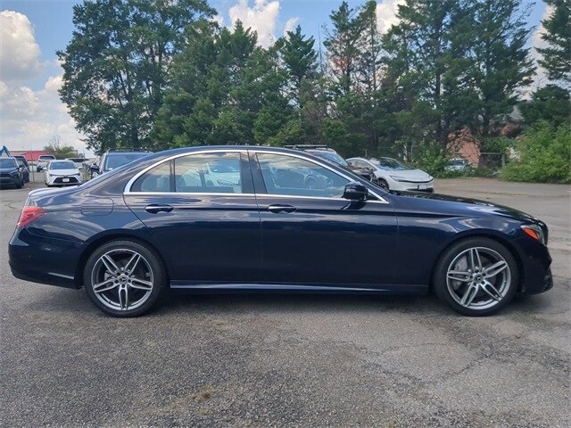 2019 Mercedes Benz E 300 photo 3