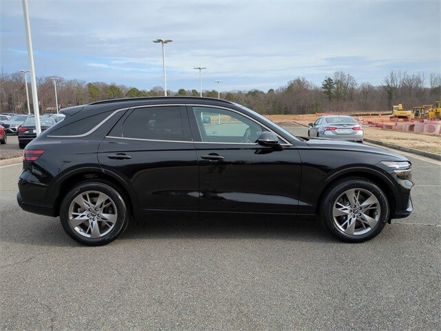 2024 Genesis GV70 3.5T Sport photo 3