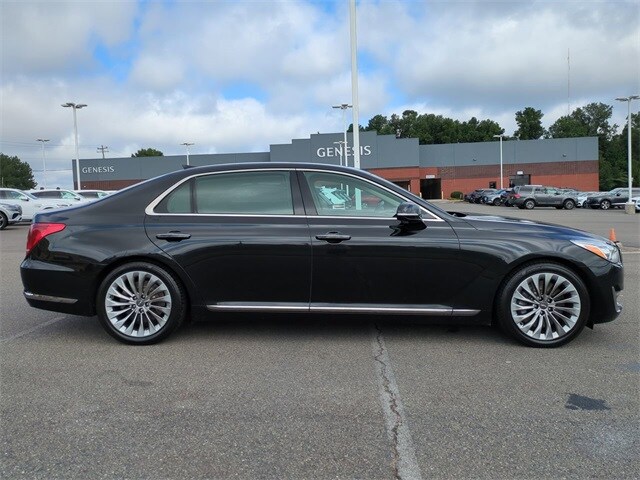 2018 Genesis G90 3.3T Premium photo 3