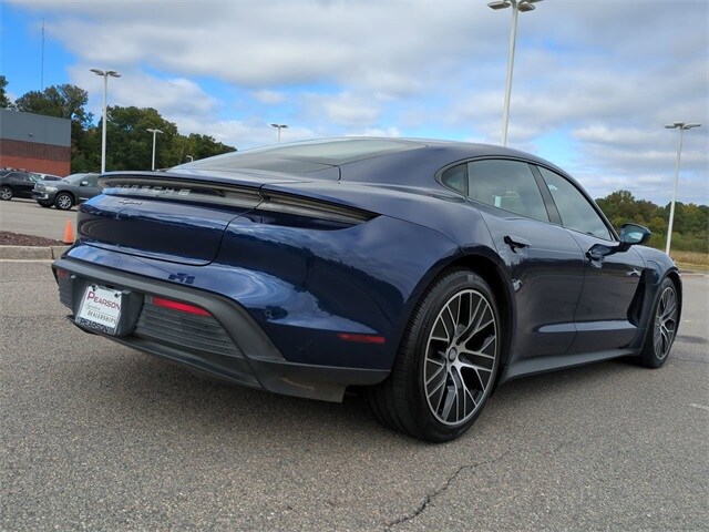 2021 Porsche Taycan Base photo 3