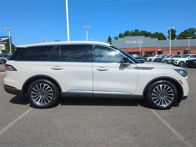 2022 Lincoln Aviator Reserve photo 3