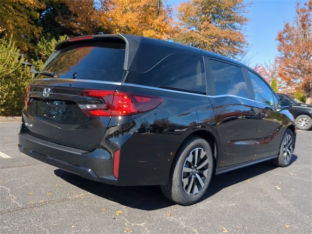 2026 Honda Odyssey EX-L photo 3
