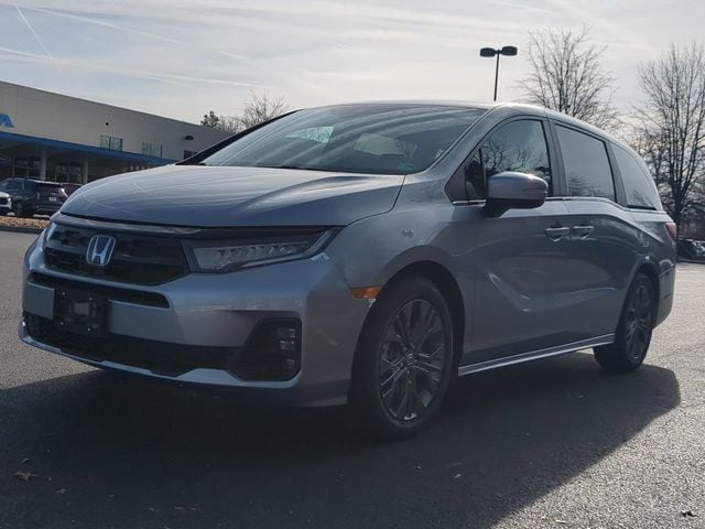 2026 Honda Odyssey Touring - Photo 7