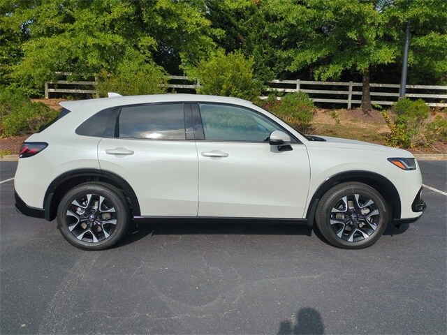 2026 Honda HR-V EX-L photo 3