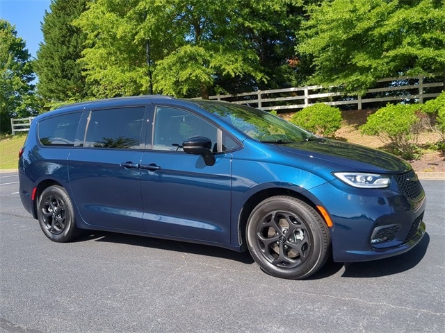 Used 2024 Chrysler Pacifica PHEV Select with VIN 2C4RC1S76RR102985 for sale in Midlothian, VA