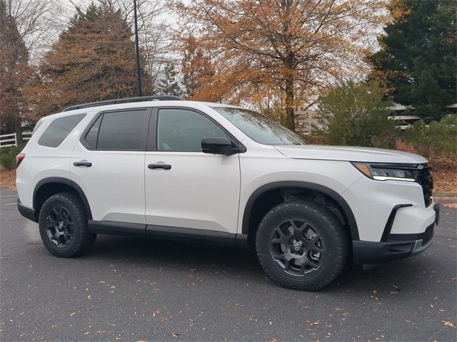 2025 Honda Pilot TrailSport's photo