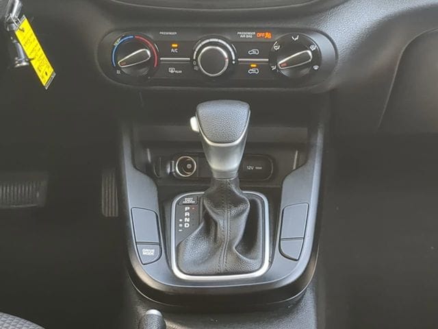 2024 Kia Soul LX - Photo 18