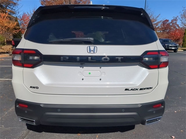2025 Honda Pilot Black Edition photo 4