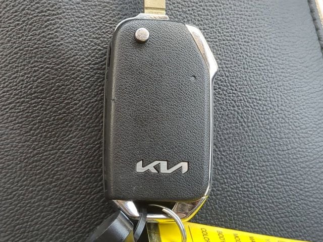 2024 Kia Soul LX - Photo 25