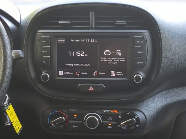 2024 Kia Soul LX - Photo 17