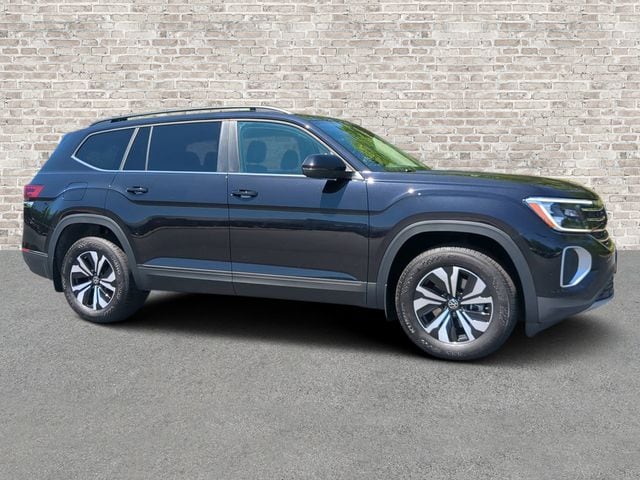 2026 Volkswagen Atlas 2.0T SE 4MOTION's photo