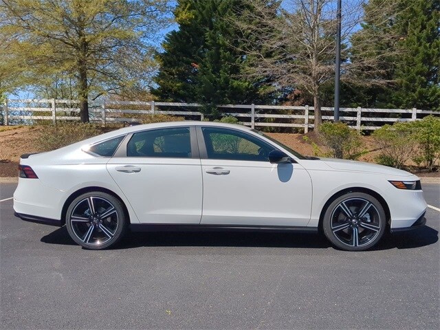 2025 Honda Accord Hybrid Sport photo 3