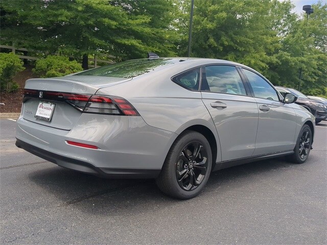 2025 Honda Accord SE photo 4