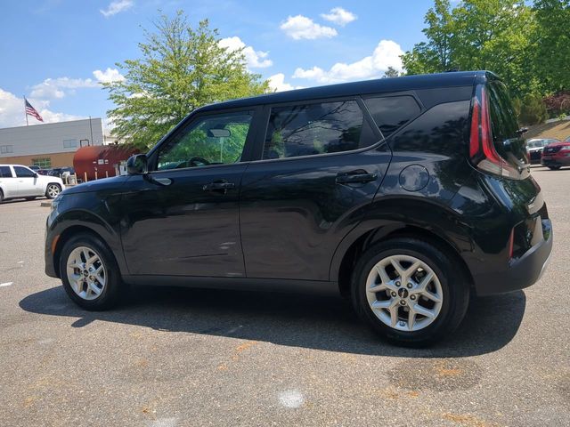 2024 Kia Soul LX - Photo 6