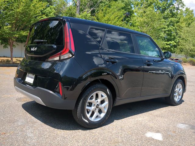 2024 Kia Soul LX - Photo 4