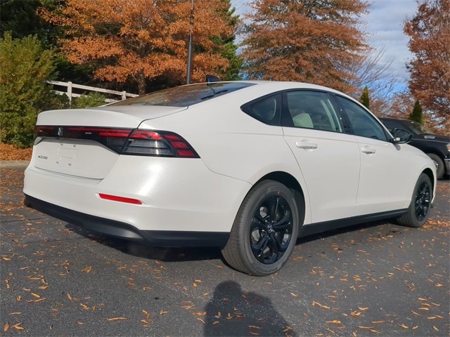 2025 Honda Accord SE photo 4