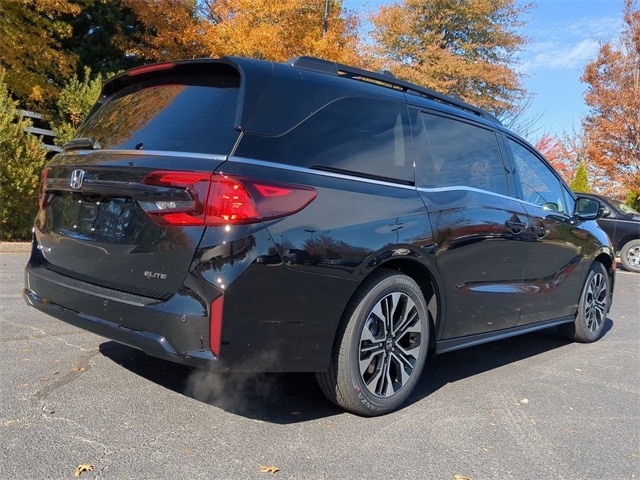 2026 Honda Odyssey Elite photo 3