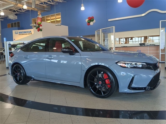 2025 Honda Civic Hatchback Type-R's photo