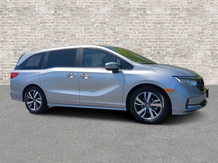 2023 Honda Odyssey Touring Van