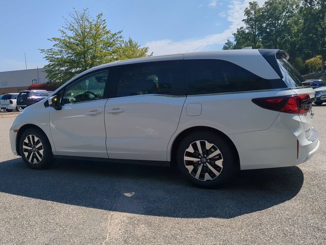 2027 Honda Odyssey EX-L - Photo 6