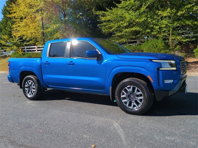 2024 Nissan Frontier SL's photo