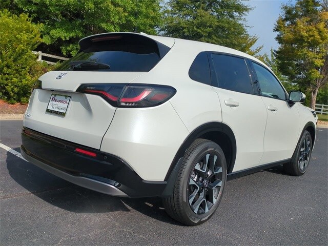 2026 Honda HR-V EX-L photo 4