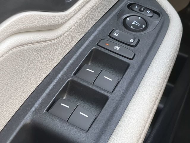 2027 Honda Odyssey EX-L - Photo 23