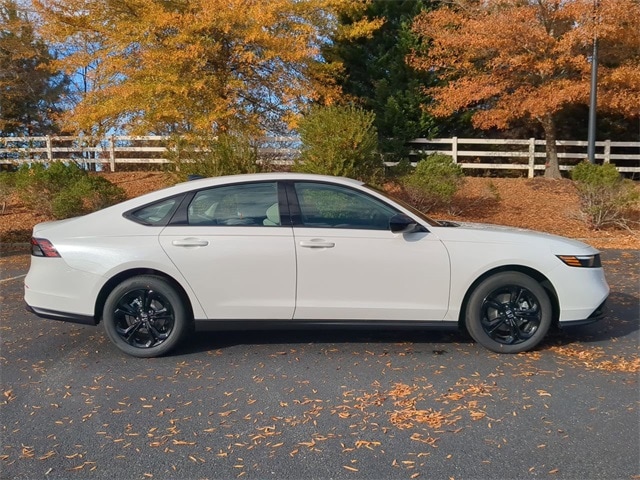 2025 Honda Accord SE photo 3