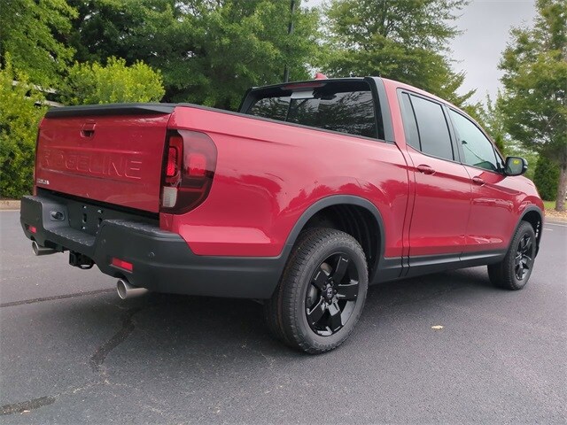 2025 Honda Ridgeline Black Edition photo 4