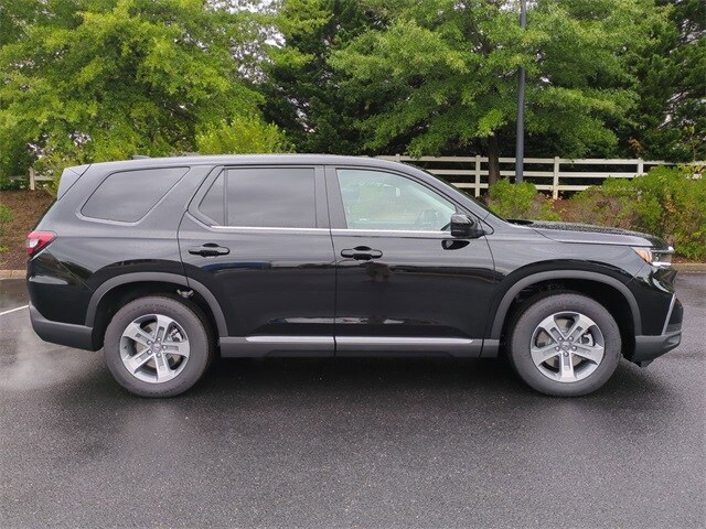 2025 Honda Pilot EX-L photo 3
