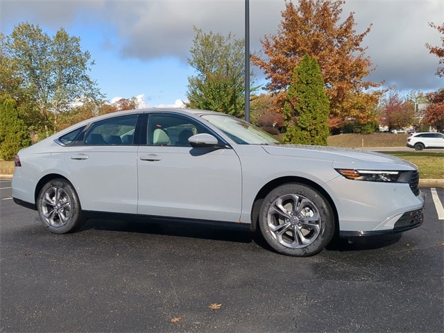 2025 Honda Accord Hybrid EX-L photo 2