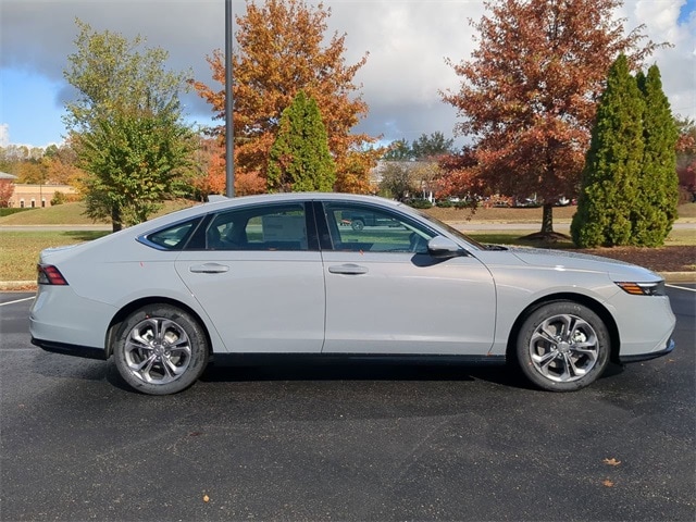 2025 Honda Accord Hybrid EX-L photo 3