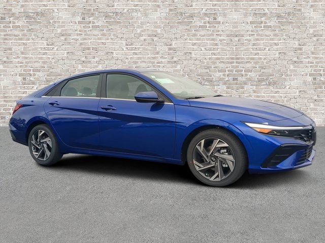 2025 Hyundai Elantra Sedan 