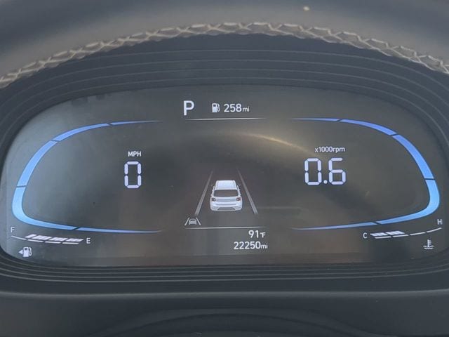 2025 Hyundai Venue SEL - Photo 25