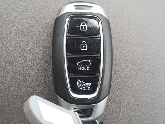 2020 Hyundai Santa Fe Limited - Photo 28
