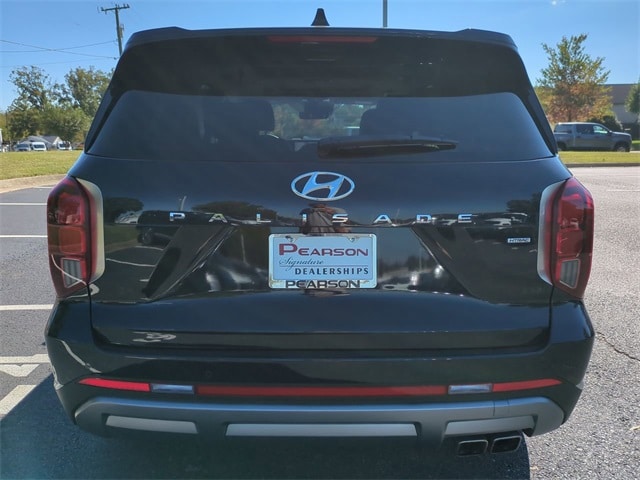 2024 Hyundai Palisade Limited photo 2